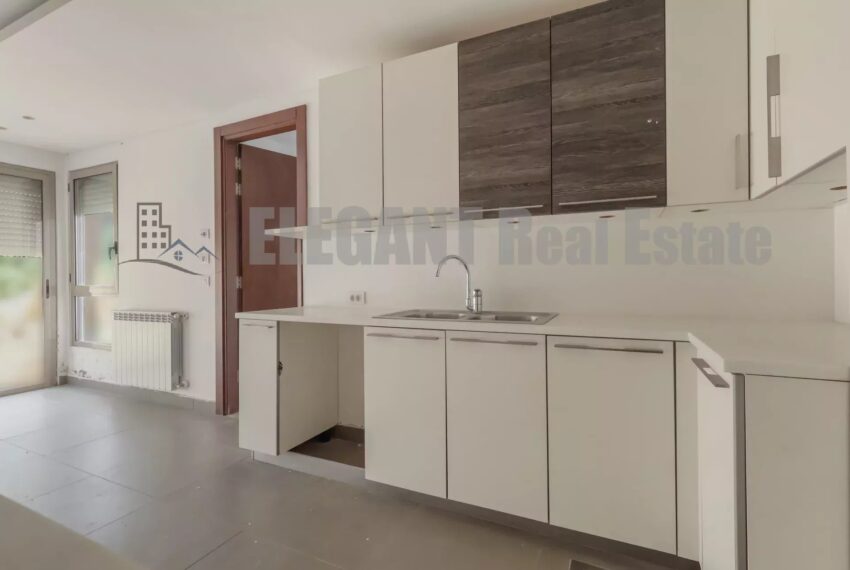 Picture-85936981-4-watermark